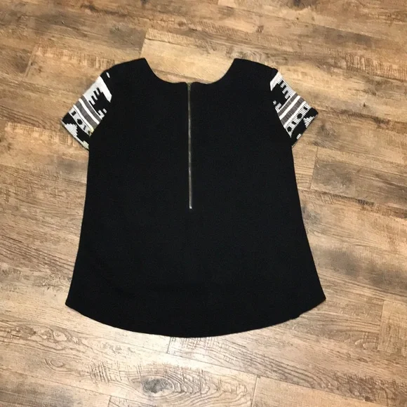 Anthro Sunday in Brooklyn Geo Embroidered Boho Top - Picture 5 of 6